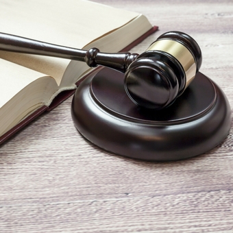 High Court Rules Even a 17 Year Old Can't Choose Between His Divorced Parents